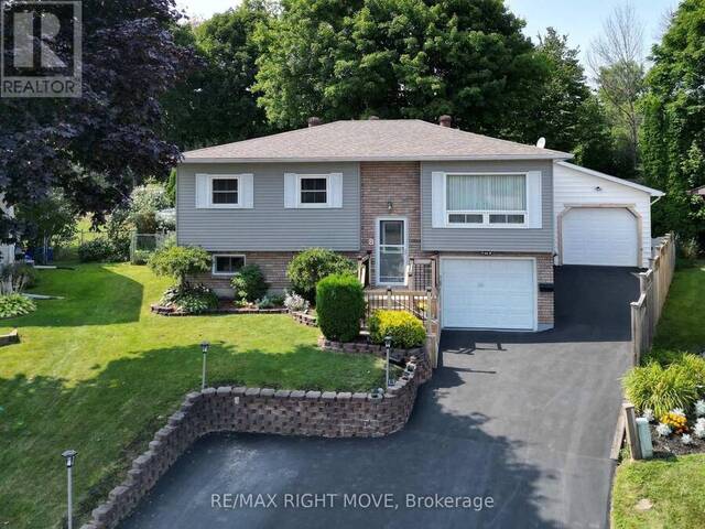 8 GAUDAUR COURT Orillia Ontario, L3V 7B4 - 3 Bedrooms Home For Sale
