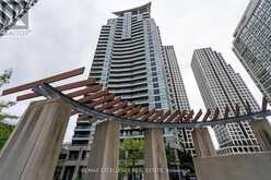 2102 - 33 ELM DRIVE | Mississauga Ontario | Slide Image Six