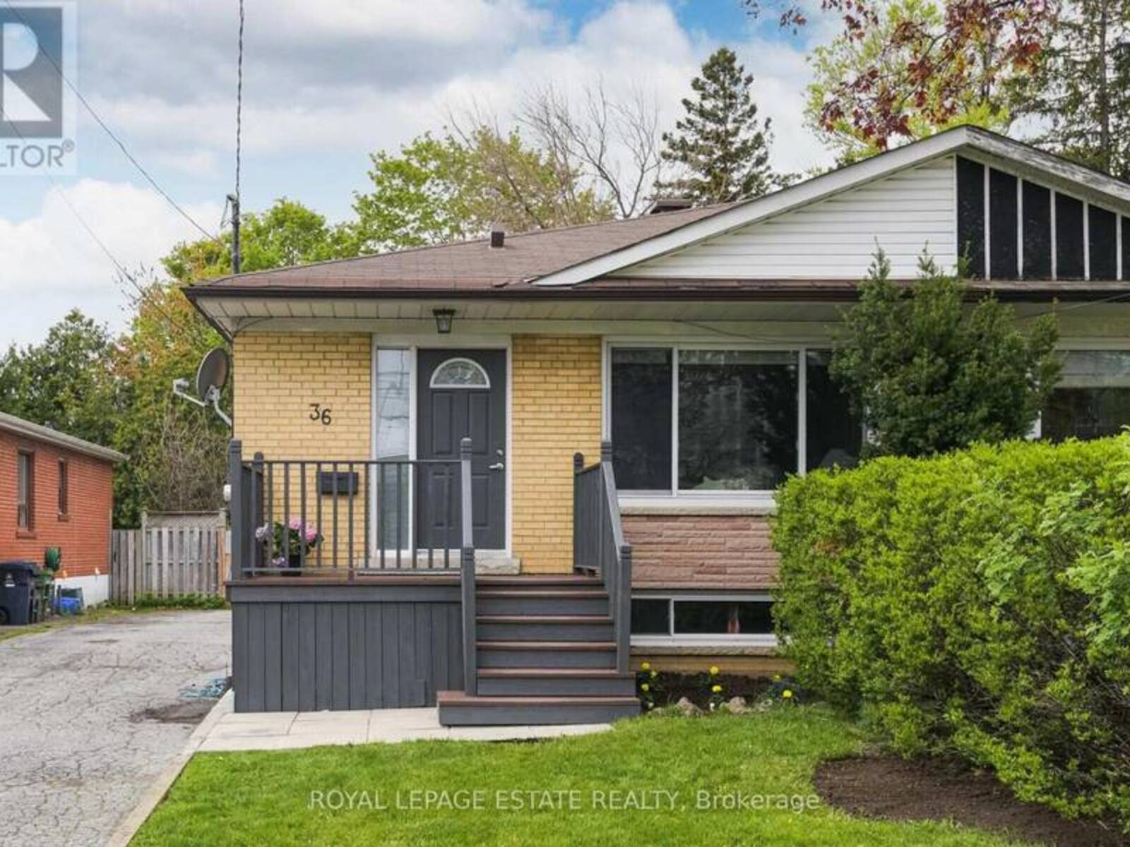 36 LINELLE STREET, Toronto, Ontario M2N 2J3