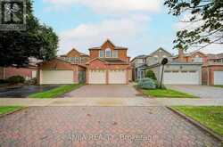 31 SHALLOWFORD COURT | Toronto Ontario | Slide Image One