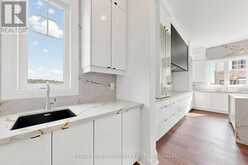 33 LORRAIN HAND CRESCENT | Georgina Ontario | Slide Image Ten