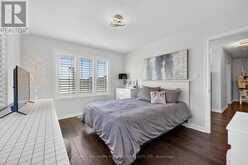 75 MCLARTY GATE | Aurora Ontario | Slide Image Seventeen