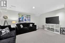 75 MCLARTY GATE | Aurora Ontario | Slide Image Twenty