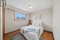 9 HISEY CRESCENT | Toronto Ontario | Slide Image Sixteen