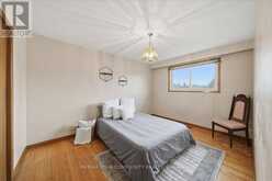 9 HISEY CRESCENT | Toronto Ontario | Slide Image Eighteen