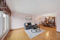 9 HISEY CRESCENT | Toronto Ontario | Slide Image Four