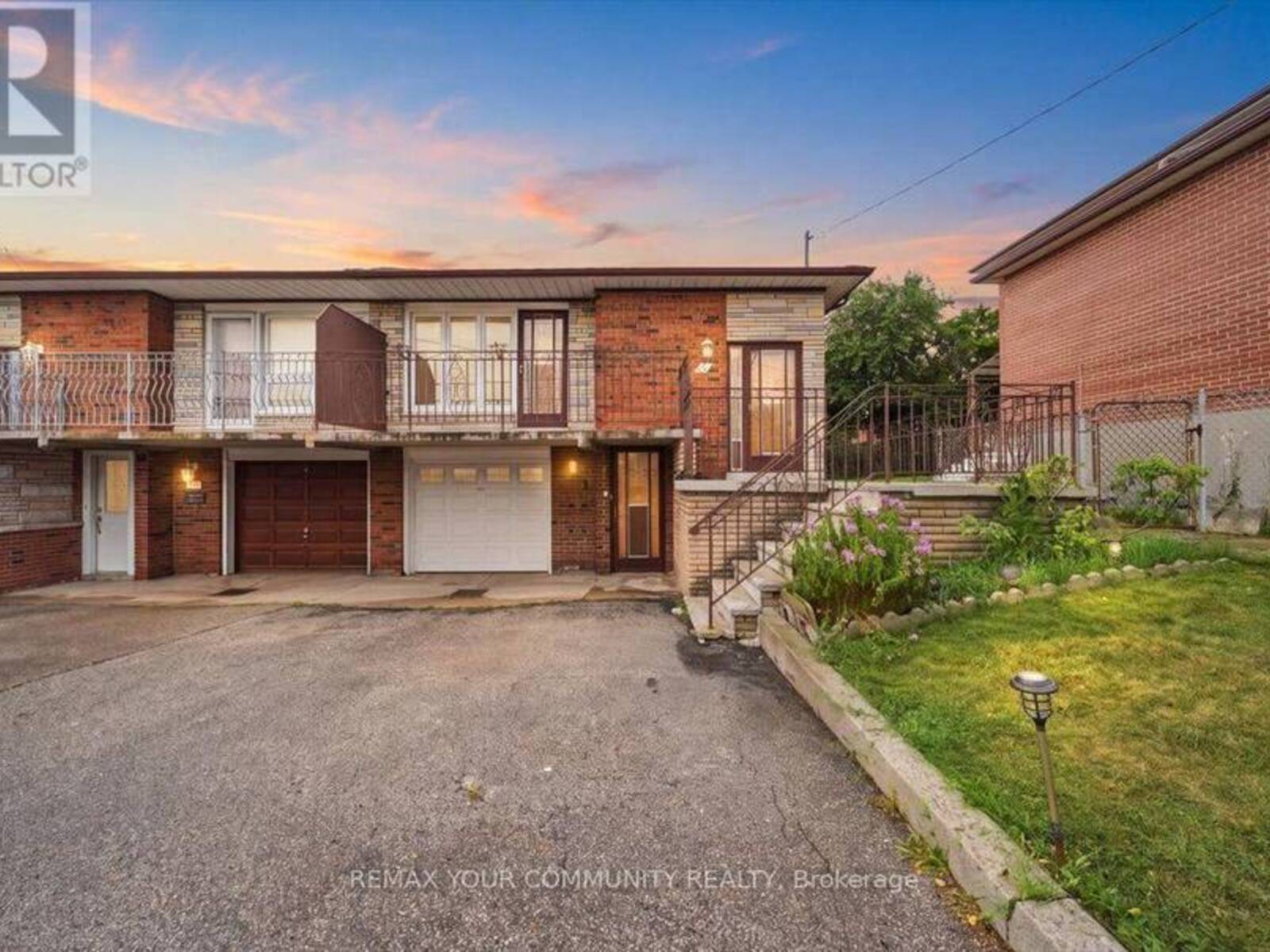 9 HISEY CRESCENT, Toronto, Ontario M3N 1T9