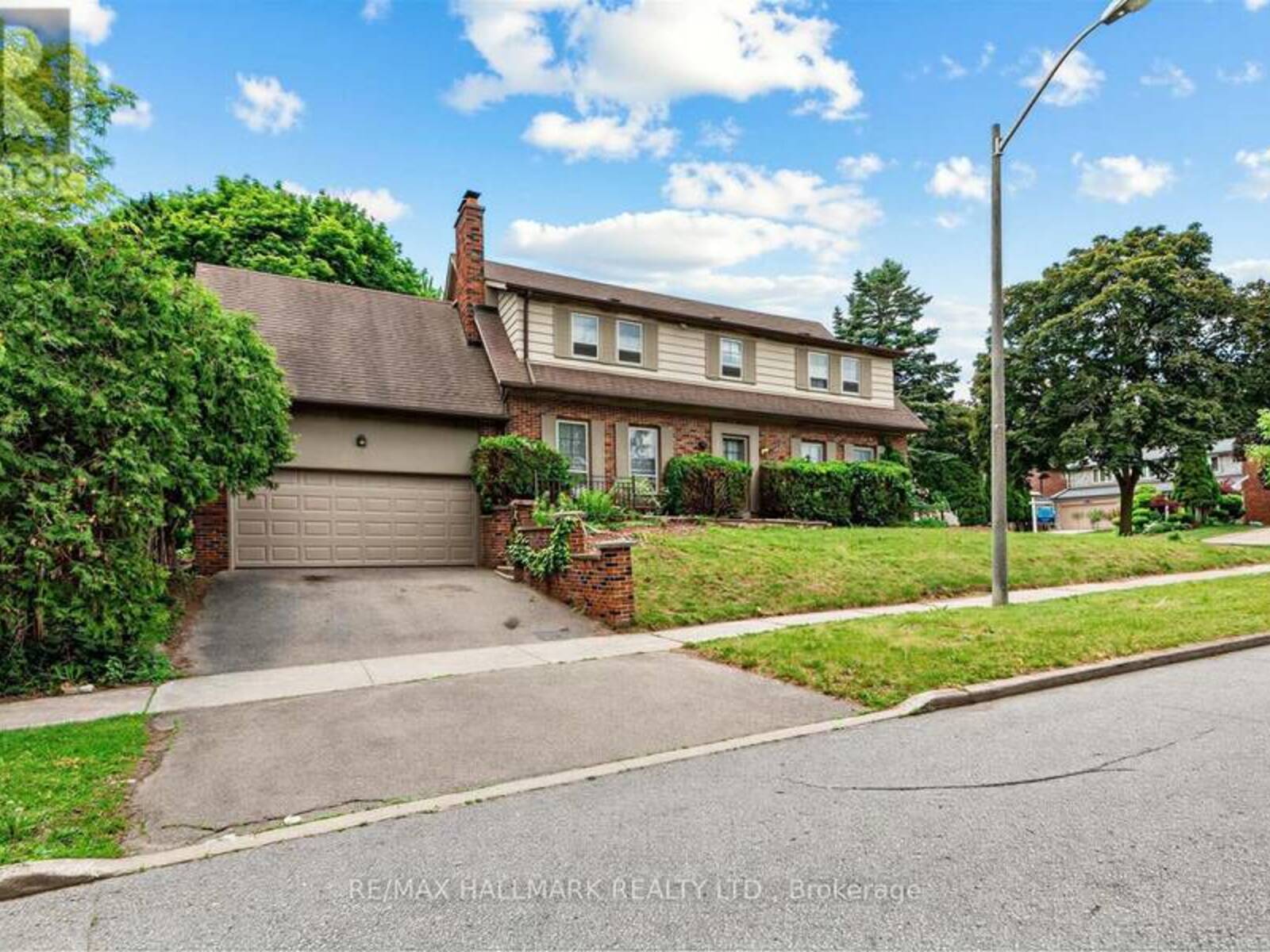 691 CONACHER DRIVE, Toronto, Ontario M2M 3N4