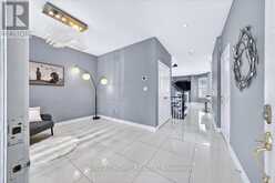25 LONGWOOD AVENUE | Richmond Hill Ontario | Slide Image Four