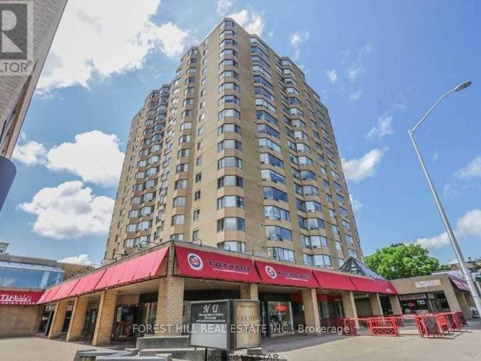 1111 - 695 RICHMOND STREET, London, Ontario N6A 5M8