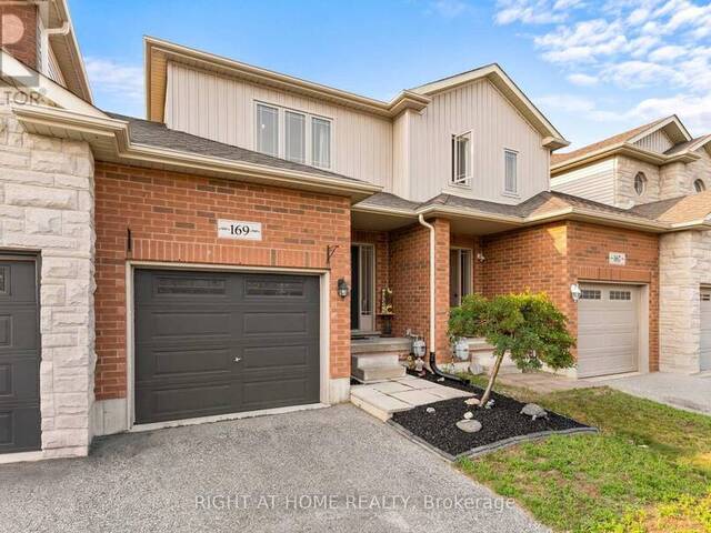 169 BANTING CRESCENT Angus Ontario, L3W 0P3 - 3 Bedrooms Home For Sale