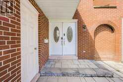 163 CHIPWOOD CRESCENT | Toronto Ontario | Slide Image Three