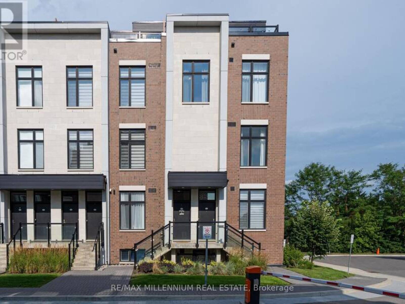 U208 - 9560 ISLINGTON AVENUE, Vaughan, Ontario L4H 4Z5