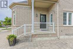 57 OUTLOOK TERRACE DRIVE | Markham Ontario | Slide Image Six