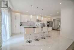 125 GARDINER DRIVE N | Bradford West Gwillimbury Ontario | Slide Image Ten
