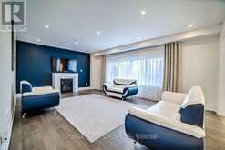 125 GARDINER DRIVE N | Bradford West Gwillimbury Ontario | Slide Image Thirteen