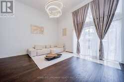 53 CHIPWOOD CRESCENT | Toronto Ontario | Slide Image Eight