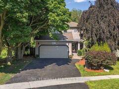 987 COPPERFIELD DRIVE Oshawa Ontario, L1K 2E9