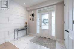 87 CARONDALE SQUARE | East Gwillimbury Ontario | Slide Image Three