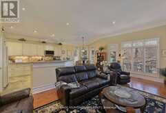 158 LEGENDARY TRAIL | Whitchurch-Stouffville Ontario | Slide Image Eight
