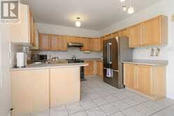 4 DIVINE DRIVE | Whitby Ontario | Slide Image Thirteen