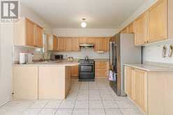 4 DIVINE DRIVE | Whitby Ontario | Slide Image Seventeen