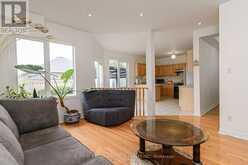 4 DIVINE DRIVE | Whitby Ontario | Slide Image Nineteen