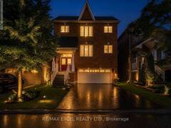 44 MATTHEW BOYD CRESCENT Newmarket Ontario, L3X 3C3