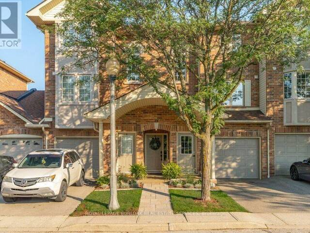 25 - 4045 UPPER MIDDLE ROAD Burlington Ontario, L7M 4S8 - 2 Bedrooms Condo For Sale