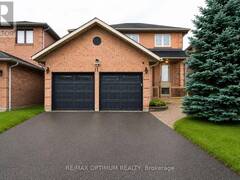 11 MURKAR CRESCENT Whitby Ontario, L1N 8Y4