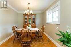 330 HICKORY CIRCLE | Oakville Ontario | Slide Image Nine