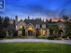 6 MIDVES COURT Midhurst Ontario, L9X 0P3