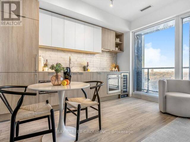 1812 - 2020 BATHURST STREET Toronto Ontario, M5P 0A6 - 1 Bedroom Condo For Sale