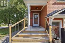12 VINCENT STREET | Newmarket Ontario | Slide Image Three