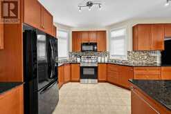 17 LEEWARD CIRCLE | Wasaga Beach Ontario | Slide Image Thirteen