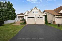 17 LEEWARD CIRCLE | Wasaga Beach Ontario | Slide Image One