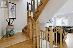 9 SUNNYSIDE HILL ROAD | Markham Ontario | Slide Image Twenty-three