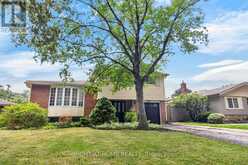 516 KENMARR CRESCENT | Burlington Ontario | Slide Image Three