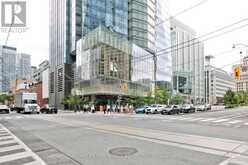 5008 - 180 UNIVERSITY AVENUE | Toronto Ontario | Slide Image Five