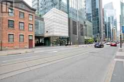 5008 - 180 UNIVERSITY AVENUE | Toronto Ontario | Slide Image Eight