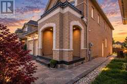 23 CHAUMONT DRIVE | Hamilton Ontario | Slide Image Three