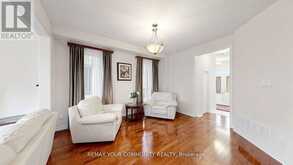6 HOMERTON AVENUE | Richmond Hill Ontario | Slide Image Thirteen