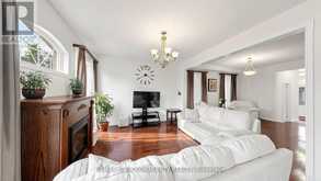 6 HOMERTON AVENUE | Richmond Hill Ontario | Slide Image Four