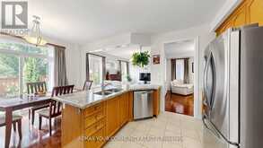 6 HOMERTON AVENUE | Richmond Hill Ontario | Slide Image Eight