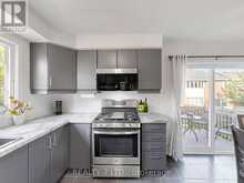 330 CHERYL MEWS BOULEVARD | Newmarket Ontario | Slide Image Fourteen