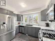 330 CHERYL MEWS BOULEVARD | Newmarket Ontario | Slide Image Fifteen
