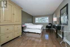 908 SCHAEFFER OUTLOOK | Newmarket Ontario | Slide Image Twenty