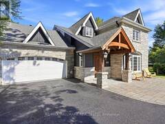 105 DUCKWORTH STREET Barrie Ontario, L4M 3V9