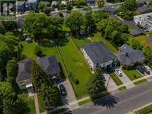 19 BROADVIEW AVENUE | Mississauga Ontario | Slide Image Thirteen