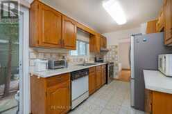 68 APPLEGATE CRESCENT | Toronto Ontario | Slide Image Thirteen